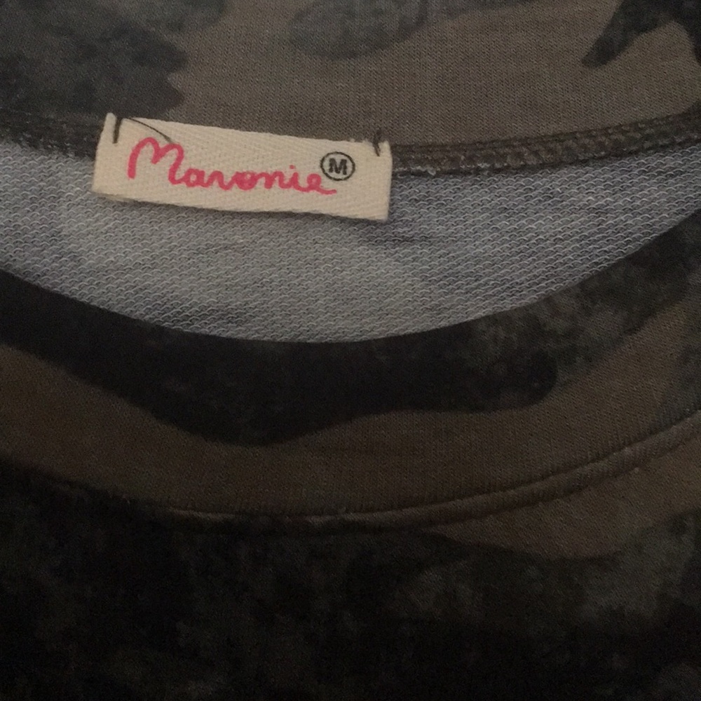 Camo top - Picture 3 of 3